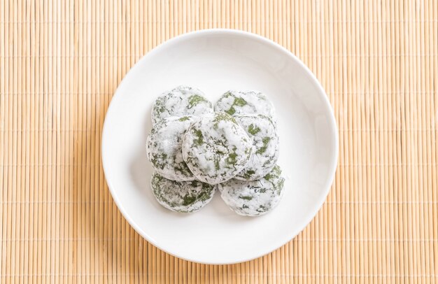 té verde mochi con frijol rojo