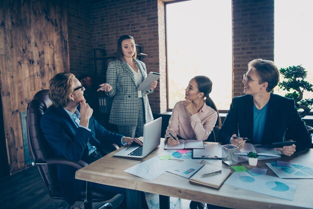 Teambesprechung im Büro