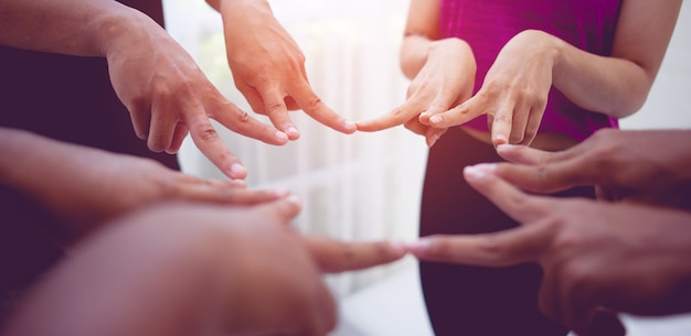 Teamwork Hände Mit Macht vereinen Ist ein gutes Team von erfolgreichen Menschen Teamarbeitskonzept