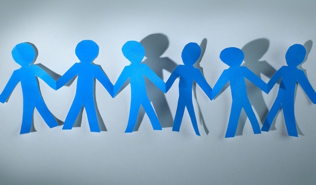 Teamwork, Papiermenschen