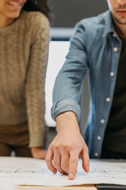 Foto teamwork-treffen mit geschäftsleuten