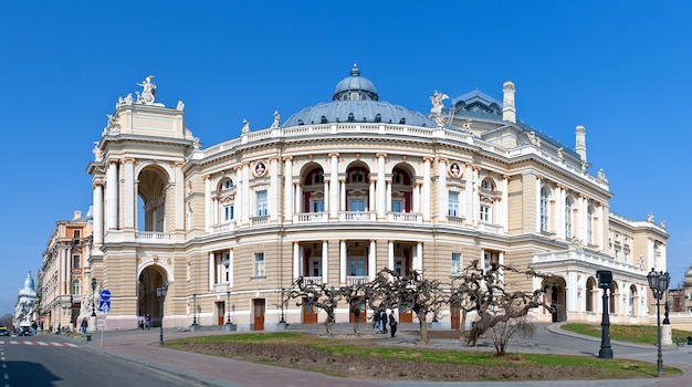 Foto teatro de ópera y ballet de odessa