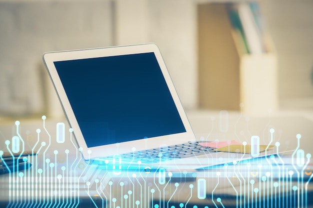 Technologie-Thema Zeichnung und Arbeitsraum mit Computer Mehrfachbelichtung Konzept der Innovation