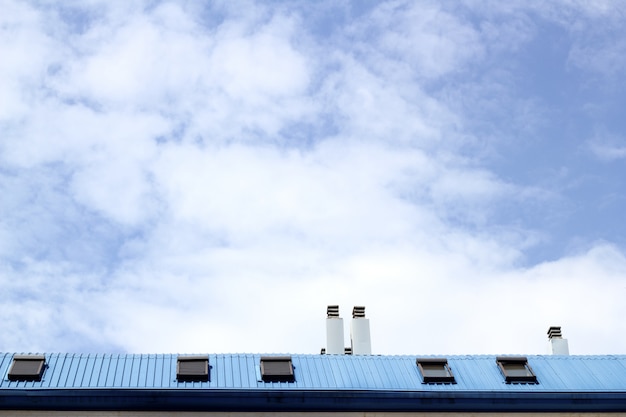 Techo de acero azul tragaluz Windown chimenea cielo