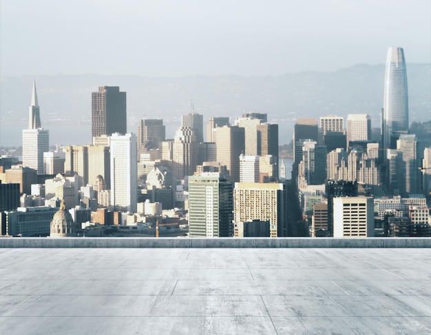 Techo sucio de hormigón vacío en el fondo de un hermoso horizonte de la ciudad de San Francisco en la maqueta diurna