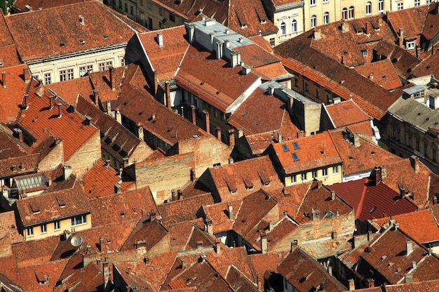 Los techos de la ciudad de Brasov, Rumania