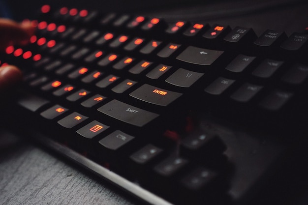 Teclado para juegos con luz negra