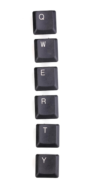 Foto teclas de teclado dizendo qwerty isolado em branco