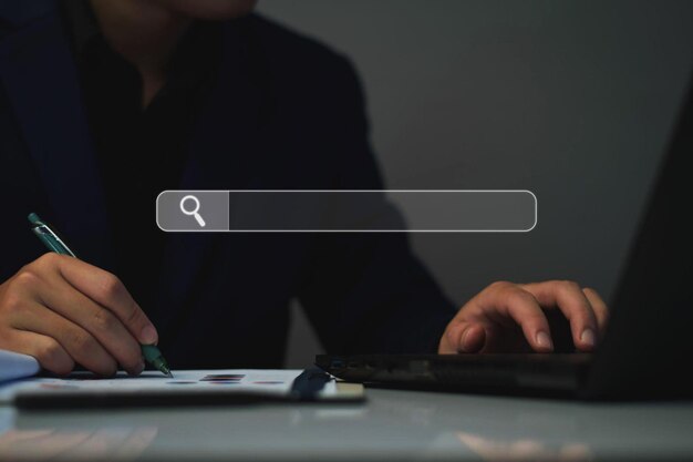 Tecnología de búsqueda de datos Optimización de motores de búsqueda La gente de negocios está buscando