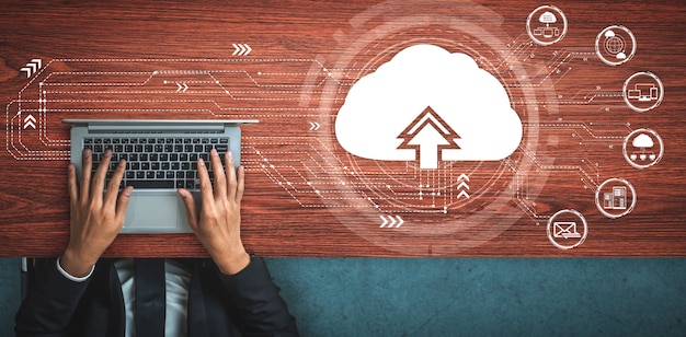 Tecnología de computación en la nube y almacenamiento de datos en línea para el concepto de red empresarial.