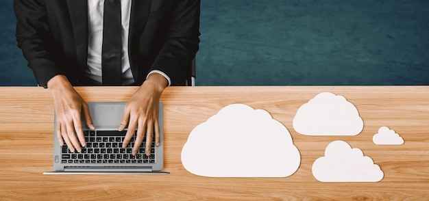 Tecnología de computación en nube y almacenamiento de datos en línea para redes empresariales