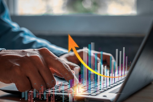 Tecnología de finanzas empresariales y comercio de inversiones inversor comerciante Fondos de inversiones bursátiles y activos digitales empresario analizando gráficos de comercio de divisas datos financieros