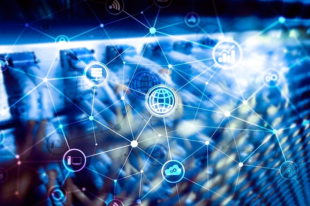 Foto tecnología de la información y las telecomunicaciones de las tic y conceptos de internet de las cosas iot diagramas con iconos en los fondos de la sala de servidores