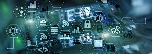 Foto tecnología de la información y las telecomunicaciones de las tic y conceptos de internet de las cosas iot diagramas con iconos en los fondos de la sala de servidores