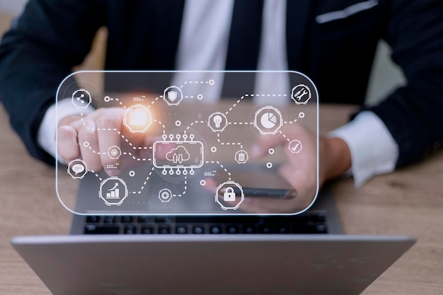 Tecnología informática en la nube y almacenamiento en línea para redes empresariales de computadoras conectadas a servicios de servidor de Internet para la transferencia en la nube mostrada en la futura Red de Datos