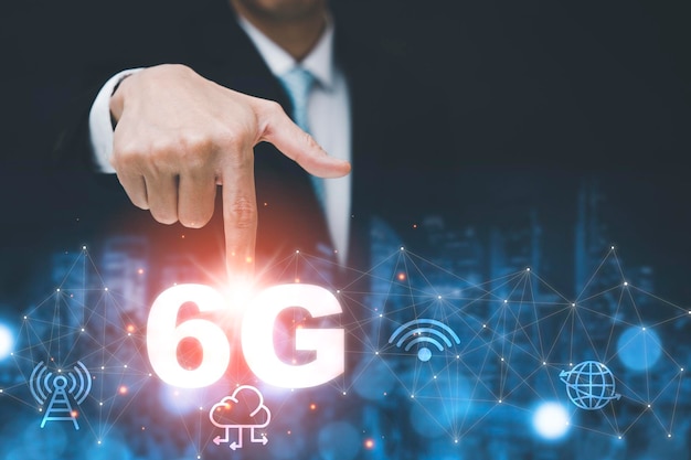 Tecnología táctil empresarial 6G de la red de telecomunicaciones móviles en Europa para conexión inalámbrica de datos de alta velocidad a internet desde el concepto de smartphones tecnología futura sistemas inalámbricos de red 6G