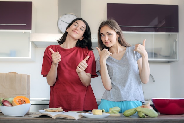 Teen Girls, die Spaß haben