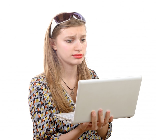 Teenager Frau mit einem Laptop