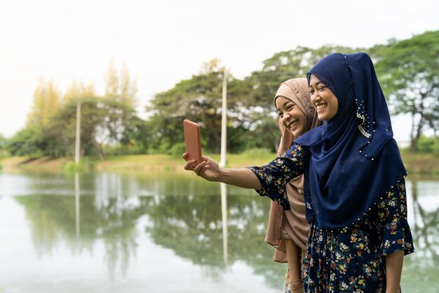 Teenager muslimischen Selfie