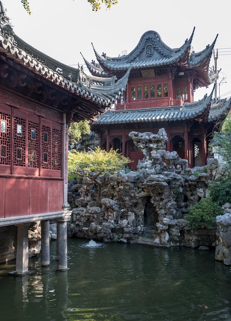 Teich in Yuyuan oder Yu Garden in Shanghai