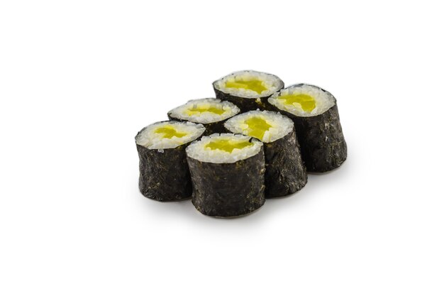 Teil der japanischen Küche des Suhi-Reis-Maki lokalisiert auf Weiß.