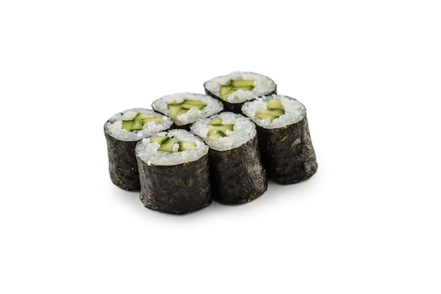 Teil der japanischen Küche des Suhi-Reis-Maki lokalisiert auf Weiß.