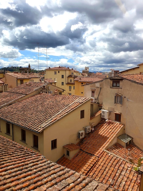 Tejados rojos de la ciudad de Florencia en Italia foto de viaje urbano