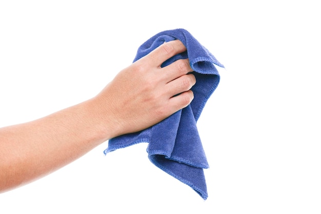 Tejido de microfibra de polvo azul para la mano utilizado para la limpieza aislado sobre fondo blanco