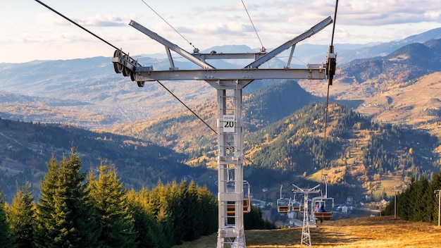 Teleférico en los cárpatos, Rumania