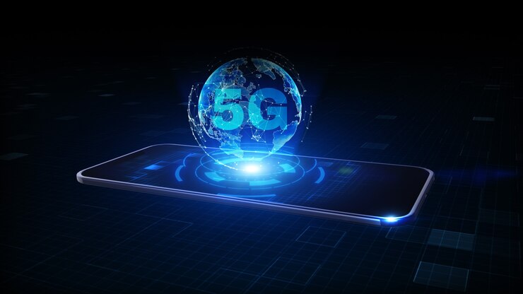 Foto telefone inteligente com holograma de símbolo 5g, conexão de rede mundial