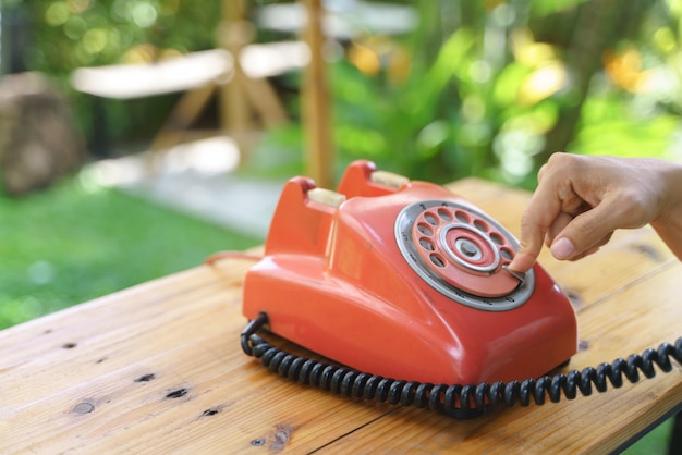 Foto teléfono fijo antiguo o teléfono fijo