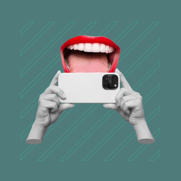 Teléfono móvil con cámara de fotos en las manos tomando fotos y boca de mujer con labios rojos mostrando la lengua