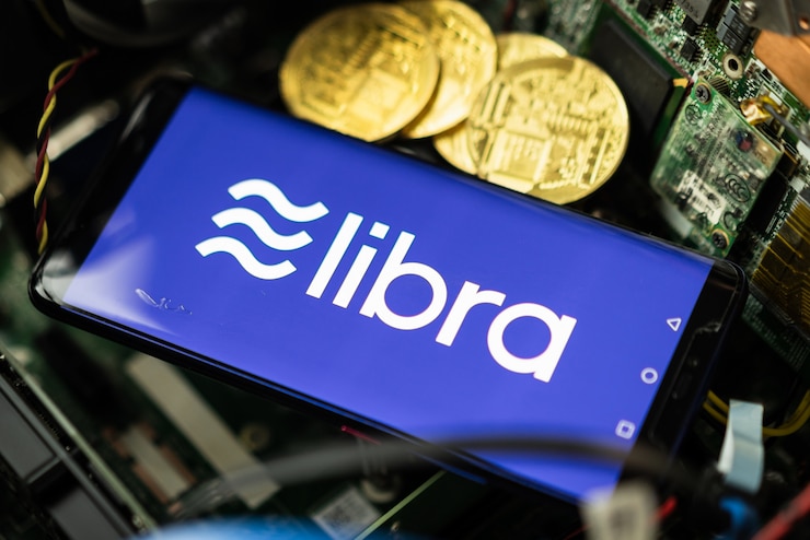 Foto el teléfono muestra el logotipo de libra en la pantalla.