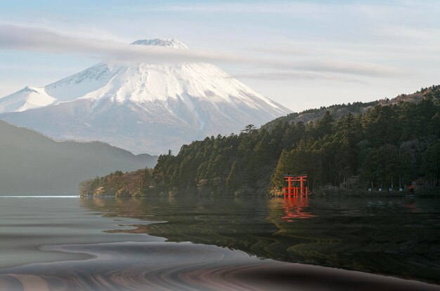 telefoto do portão torii vermelho com fundo de montanha Fuji em Tóquio, Japão