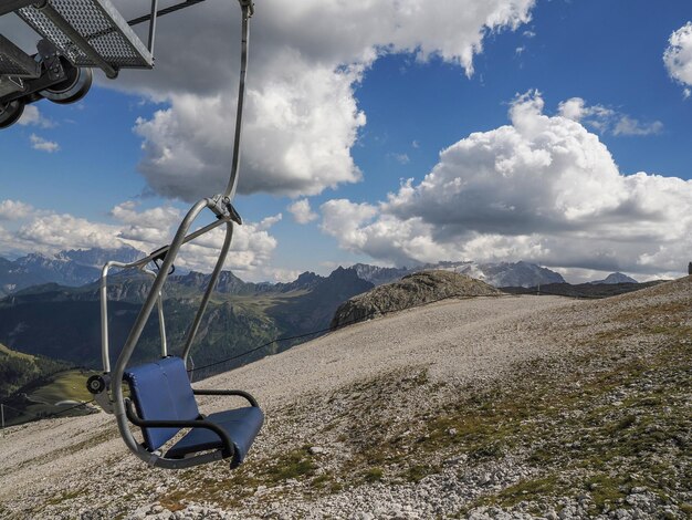 Foto telesilla telesilla en dolomitas