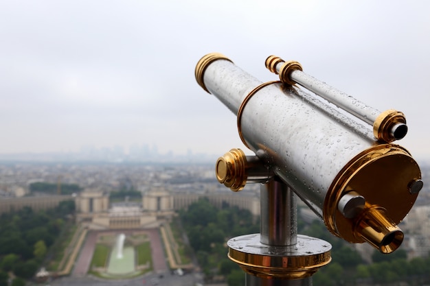 Teleskop am Eiffelturm