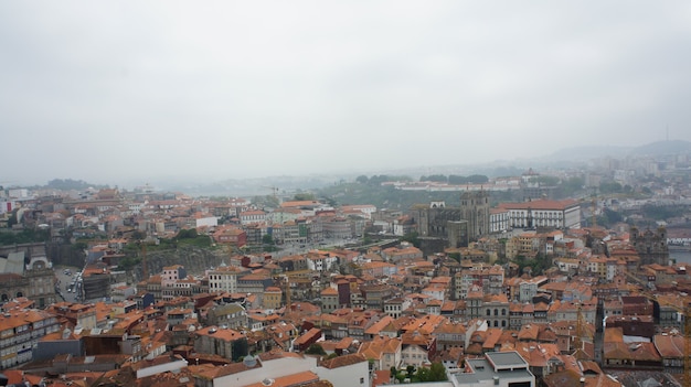 Foto telhados de lisboa com vista de alfama lisboa portugal