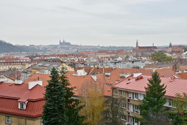 Telhados de Praga na área de Vysehrad