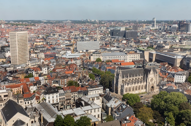 Telhados e ruas de Bruxelas.