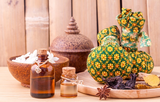 Tema de Thai Spa con fondo de bambú.