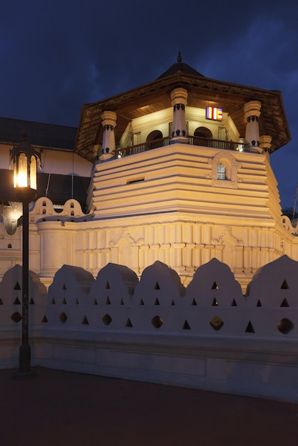 Tempel des Zahns Abend Sri Lanka