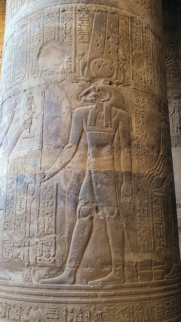 Tempel von Khnum Der Tempel von Esna, der dem Gott Khnum Ägypten gewidmet ist