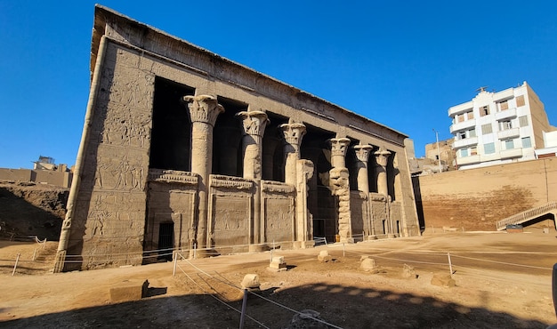 Tempel von Khnum Der Tempel von Esna, der dem Gott Khnum Ägypten gewidmet ist