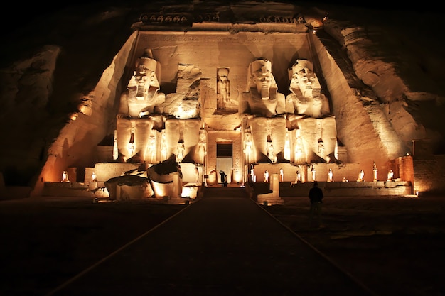 Foto templo en abu simbel, egipto