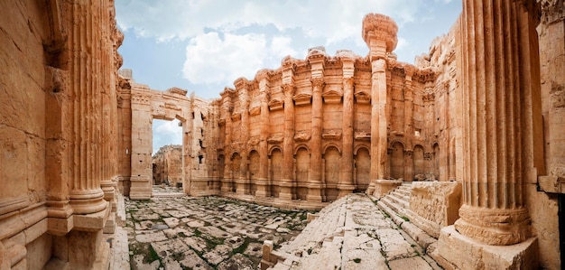 Templo de Baco, ruinas romanas de Baalbek en el valle de Beeka, Líbano Oriente Medio