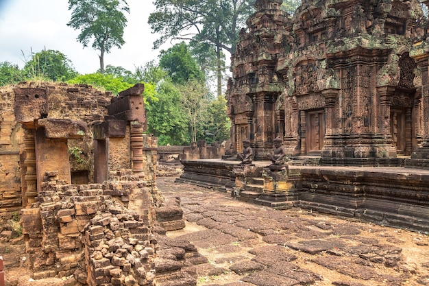 Templo de Banteay Srei en Angkor Wat en Siem Reap, Camboya