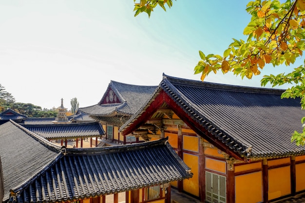 Templo de Bulguksa en otoño