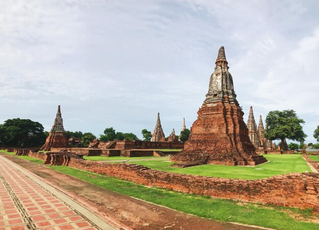 Foto templo construyendo contra el cielo