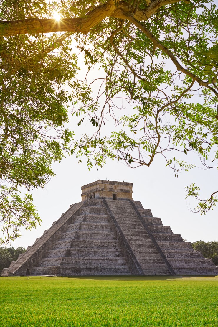 Foto templo de chichen itza el templo kukulcan