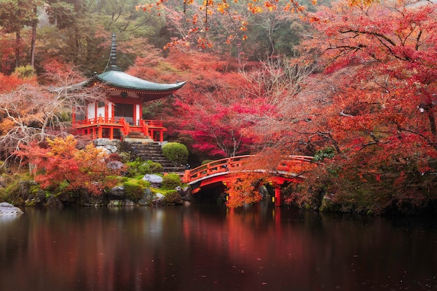 Templo de daigo-ji no outono